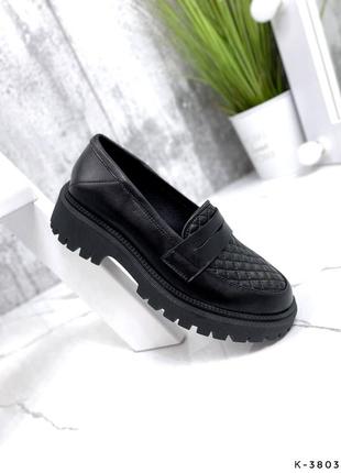 Натуральные кожаные черные стеганые туфли - лоферы