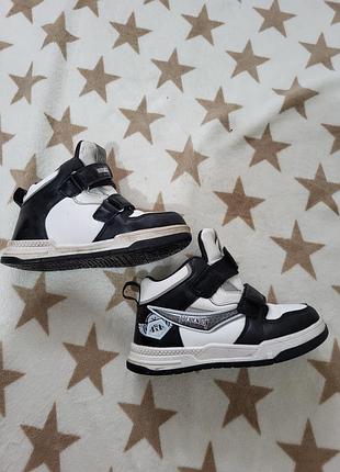 Ботинки на мальчика