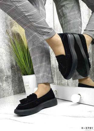 Натуральные замшевые черные туфли - лоферы с косточками10 фото