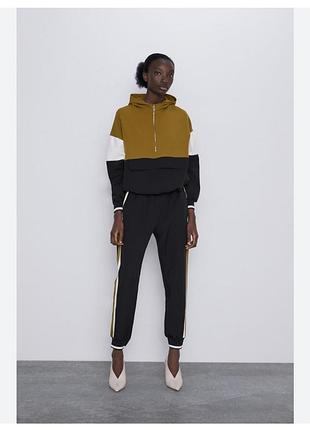 Спортивна куртка, анорак zara