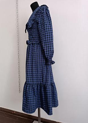 Сине -чёрное платье в мелкую клетку с присборенными рюшами mango , m, 165/88 cm5 фото