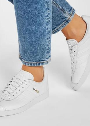 Женские кроссовки кеды белые adidas gazelle leather white