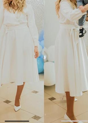 Белое платье миди