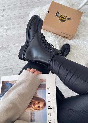 Зимние ботинки с мехом dr. martens черные, доктор мартенс, мартинс1 фото