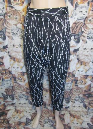 Брюки с принтом колючая проволока