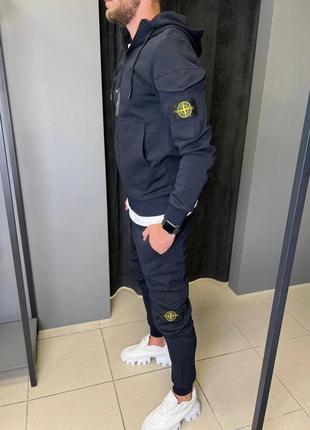 Мужской костюм stone island