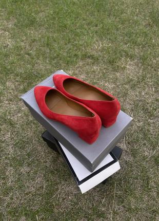 Красные женские туфли aquatalia red suede pasha pumps на каблуке, 41,5 размер4 фото