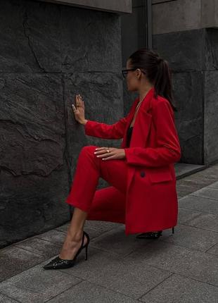 Костюм женский классический, однотонный оверсайз пиджак на пуговицах брюки свободного кроя на высокой посадке на пуговице качественный стильный красный малиновый5 фото