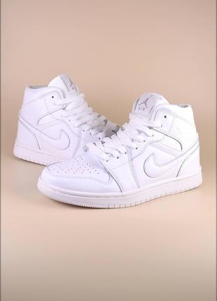 Женские кроссовки nike air jordan white 3.0