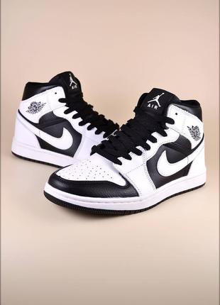 Женские кроссовки  nike air jordan bw