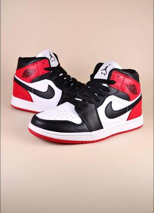 Женские кроссовки  nike air jordan rw1 фото