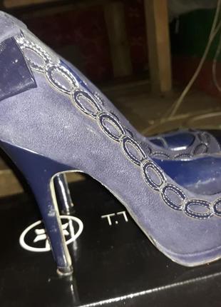 Продам туфелькие градо
