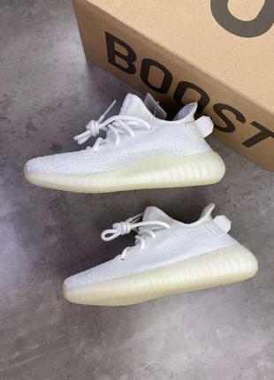 Кроссовки adidas yeezy boost 350 v2 triple white  белые ob1954 фото