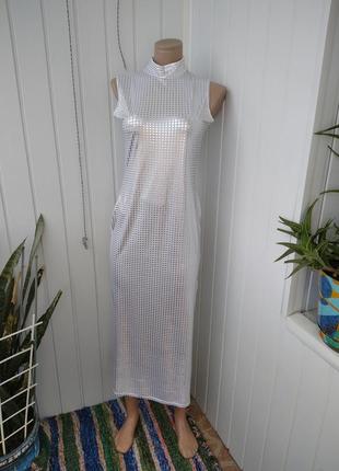 Тренд сезона серебряное платье с разрезом7 фото