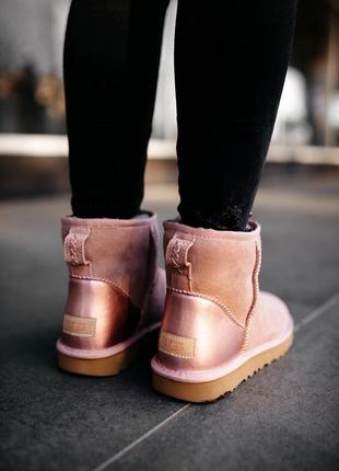 Женские зимние угги/сапоги с мехом😍ugg classic mini pink😍розовые уги зима кожа2 фото