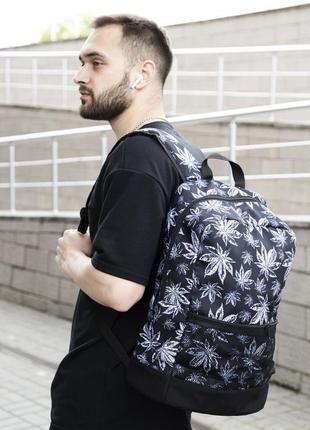 Рюкзак школьный с принтом листьев черный