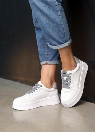 Стильные базовые белые кеды женские, весенне-осенни, на толстой подошве, кожаные/кожа-женская обувь