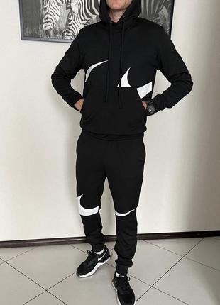 Чоловічий спортивний костюм мужской спортивный костюм с безрукавкой nike swoosh2 фото