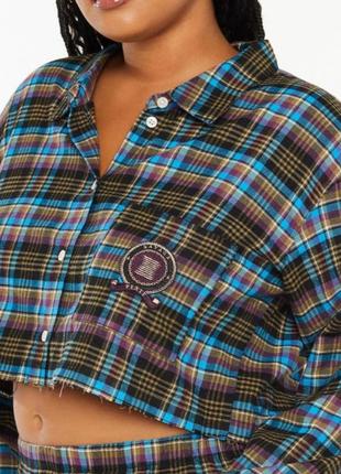 Праздничная пижамная рубашка teed up tartan pj crop shirt от бренда rihanna3 фото