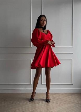 Платье короткое свободное с рукавом осеннее белое черное коричневое красное розовое базовое качественное4 фото