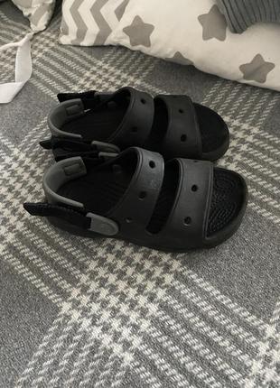 Босоножки crocs