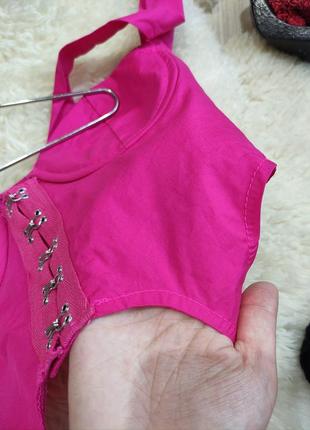 Топ бюстье на крючках укороченный трпик с открытым вырезом с декольте вкороченний топ блуза рожевий яскравий3 фото
