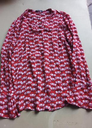 Блузка в цветы