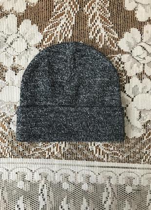 Крута жіноча шапка monki