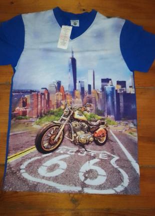 Синя футболка на хлопчика мотоцикл місто
