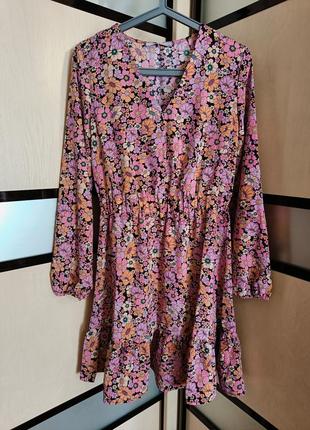 Сукня жіноча