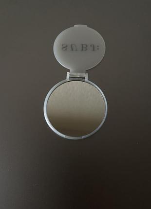 Маленькое складное карманное зеркало