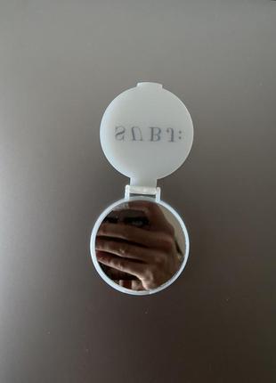 Маленькое складное карманное зеркало