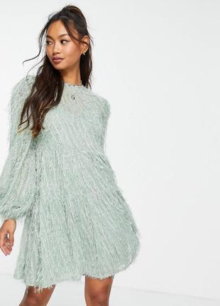 Зеленое ярусное мини-платье asos design с искусственными перьями2 фото