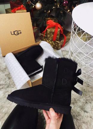 Женские замшевые чёрные высокие зимние сапоги/уги/угги с бантом ugg black 2 stripe5 фото