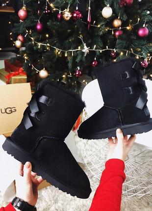 Женские замшевые чёрные высокие зимние сапоги/уги/угги с бантом ugg black 2 stripe7 фото