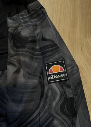 Ветровка ellesse оригинал новая2 фото