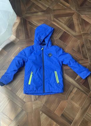 Демисезонна куртка на 122 см