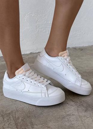 Женские кроссовки nike blazer low