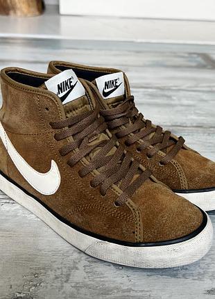Nike blazer