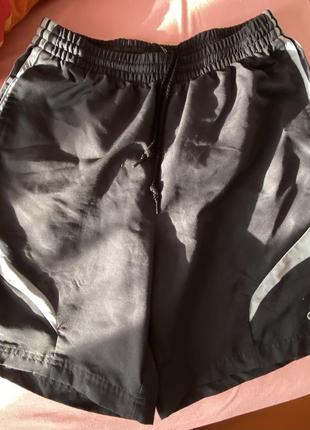 Мужские шорты. подростковые шорты. шорты adidas. хорошее состояние. торг.