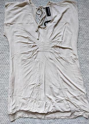 Блузка с интересной спинкой 16р