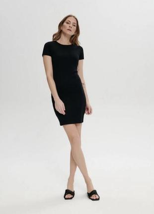 Платье мини базовая черная в рубчик классическая короткая универсальные2 фото
