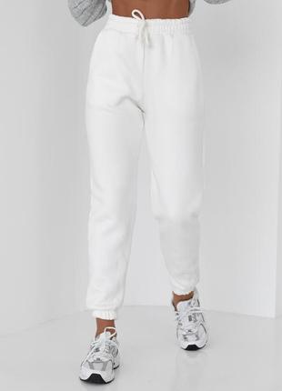 Трикотажні штани-джогери з начосом білий