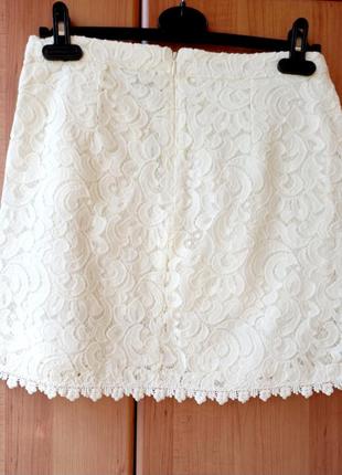 Новая кружевная стильная белая / молочная / айвори короткая мини юбка topshop.2 фото