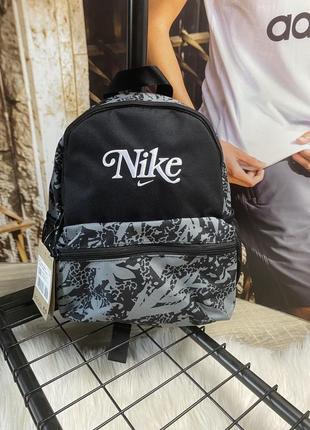 Рюкзак шкільний nike brasilia jdi kids' mini backpack (11l) (арт. dv6146-010)2 фото