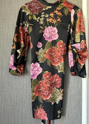 Zara платье с объемными рукавами в цветы