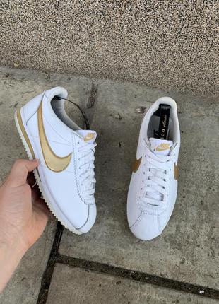 Кожаные кроссовки nike cortez2 фото