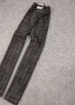 Бездоганні трендові штани, твідовий стиль max mara lana wool classic tweed trouser pants2 фото