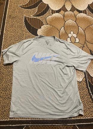 Футболка nike dri-fit1 фото