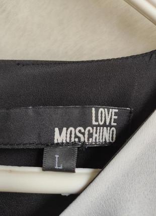 Короткое натуральное платье с принтом рисунком красная телефонная будка love moschino хлоп9 фото